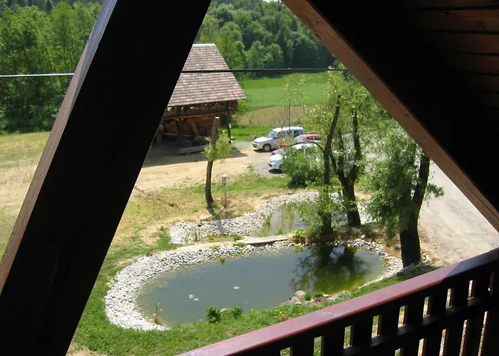Turisticna Kmetija Cebelji Gradic