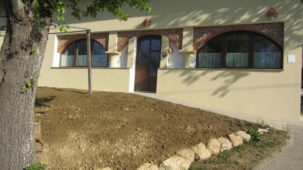 Turisticna Kmetija Cebelji Gradic