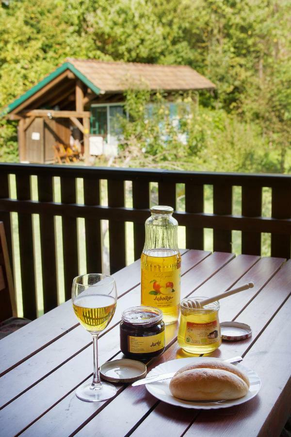 Apartament Turisticna Kmetija Cebelji Gradic *